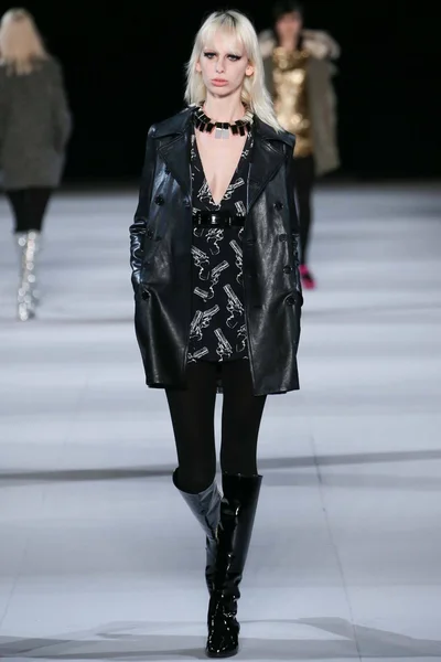 Look 44
